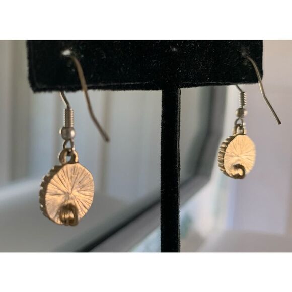 Dainty Vintage Two-tone Pendant earrings, Unmarked - Picture 3 of 3